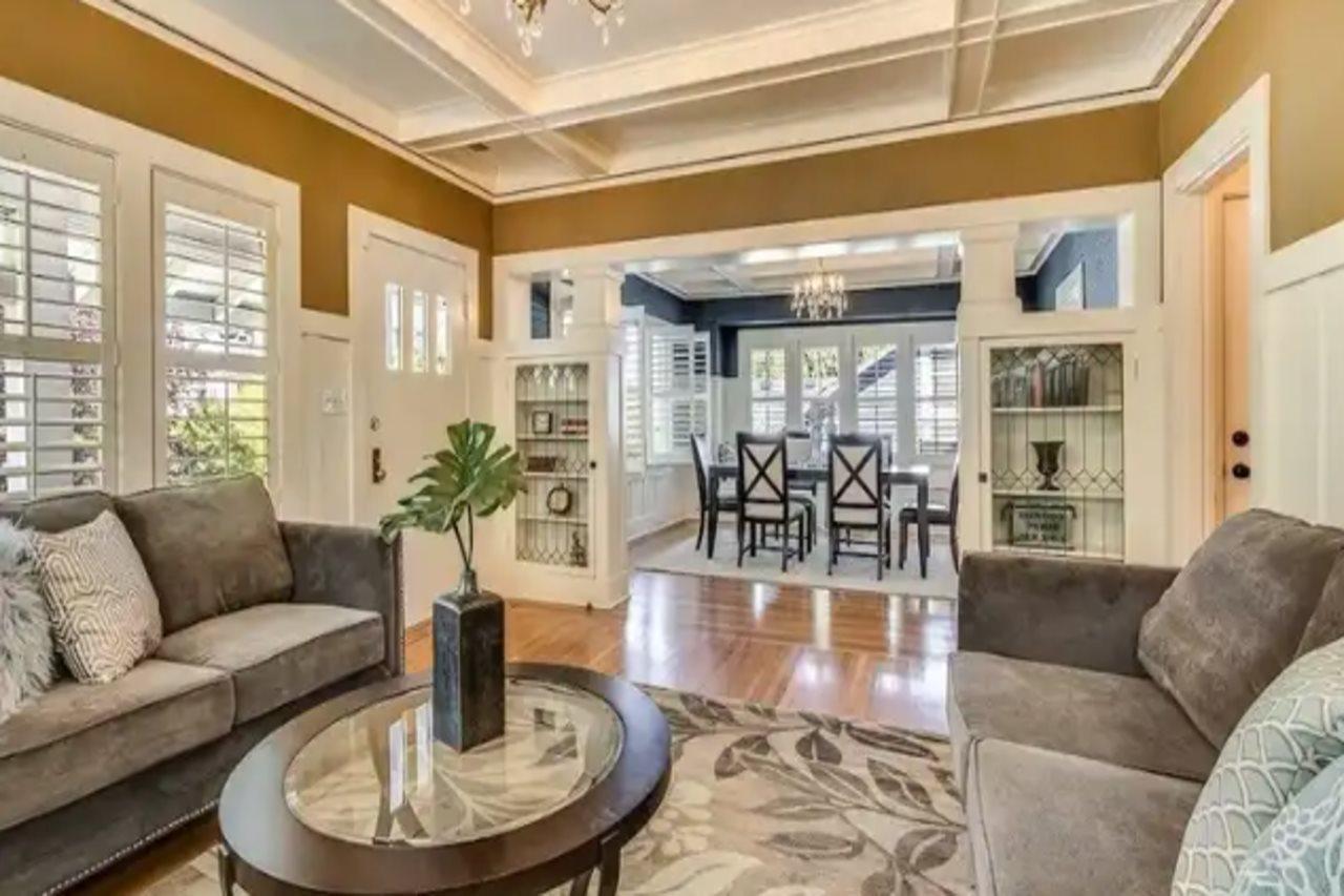 Montlake 7 Bedroom Apartment