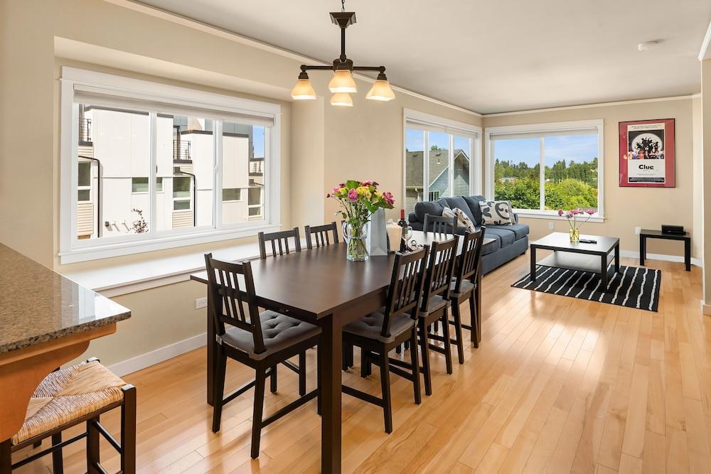 Vacation Home: Life's A Game Hotel Seattle