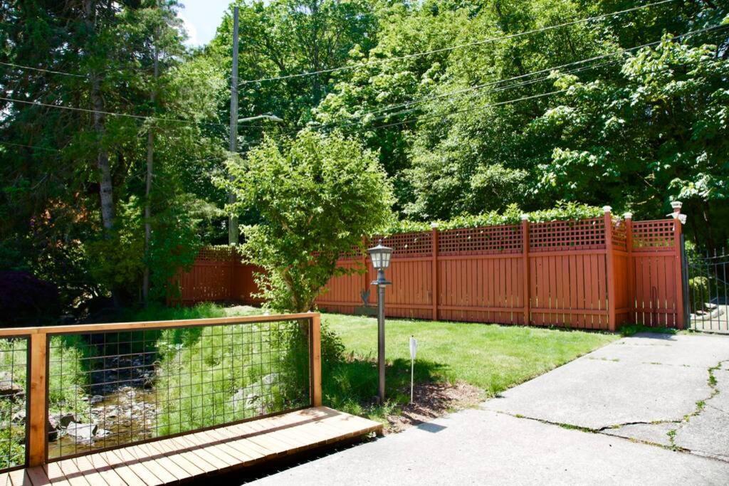 Private Getaway Near Washington! Holiday home Seattle