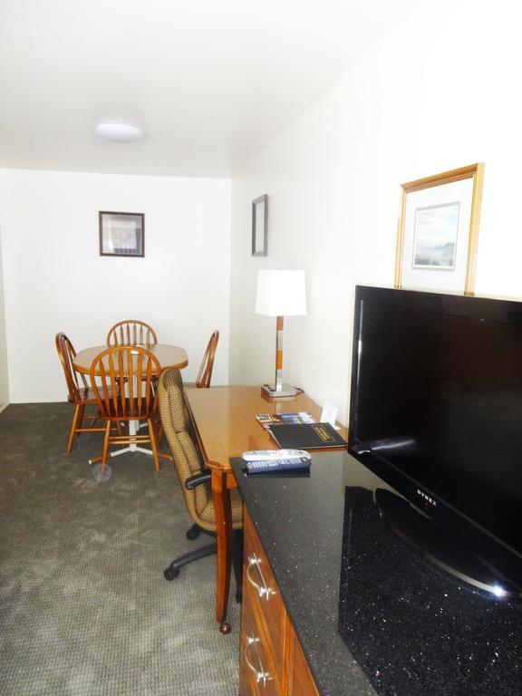 Hotel University Suites
