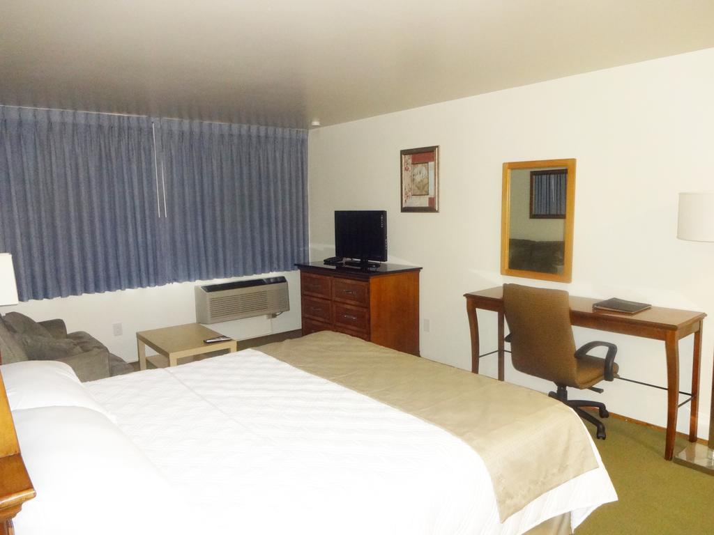 University Suites