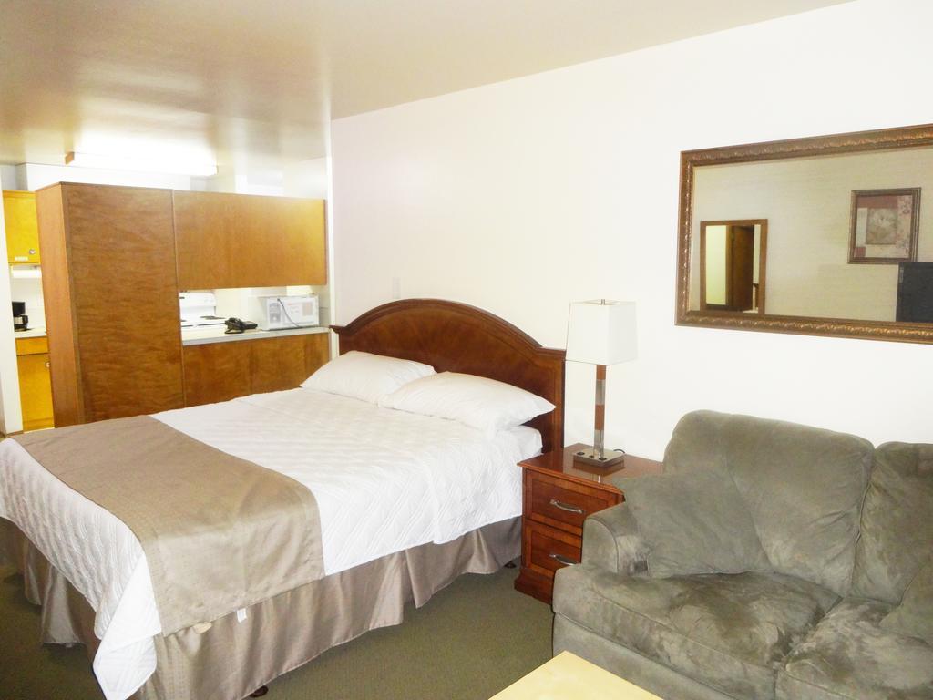 Hotel University Suites