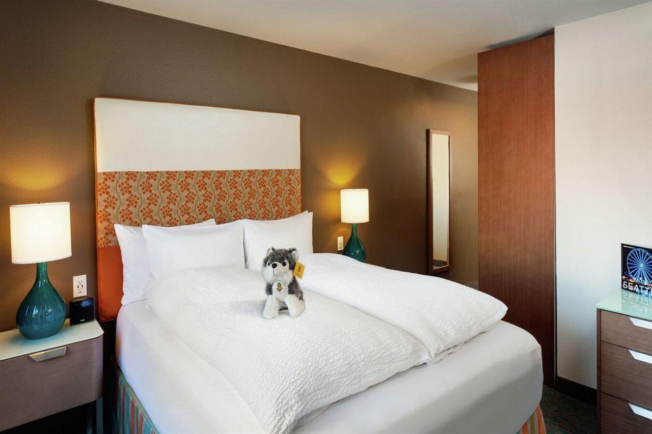 Staypineapple, Inn, District Hotel Seattle