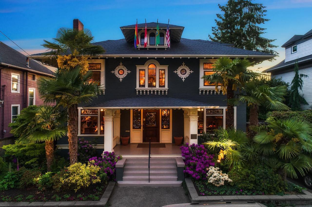 Gaslight Inn 3*