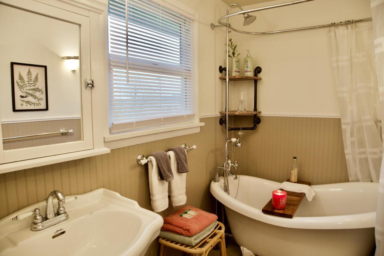Private Getaway Near Washington! * Seattle