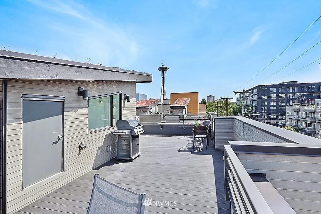 Holiday home Deactivated- Rooftop Patio With Grill 2br 3ba Central, Walkable Location