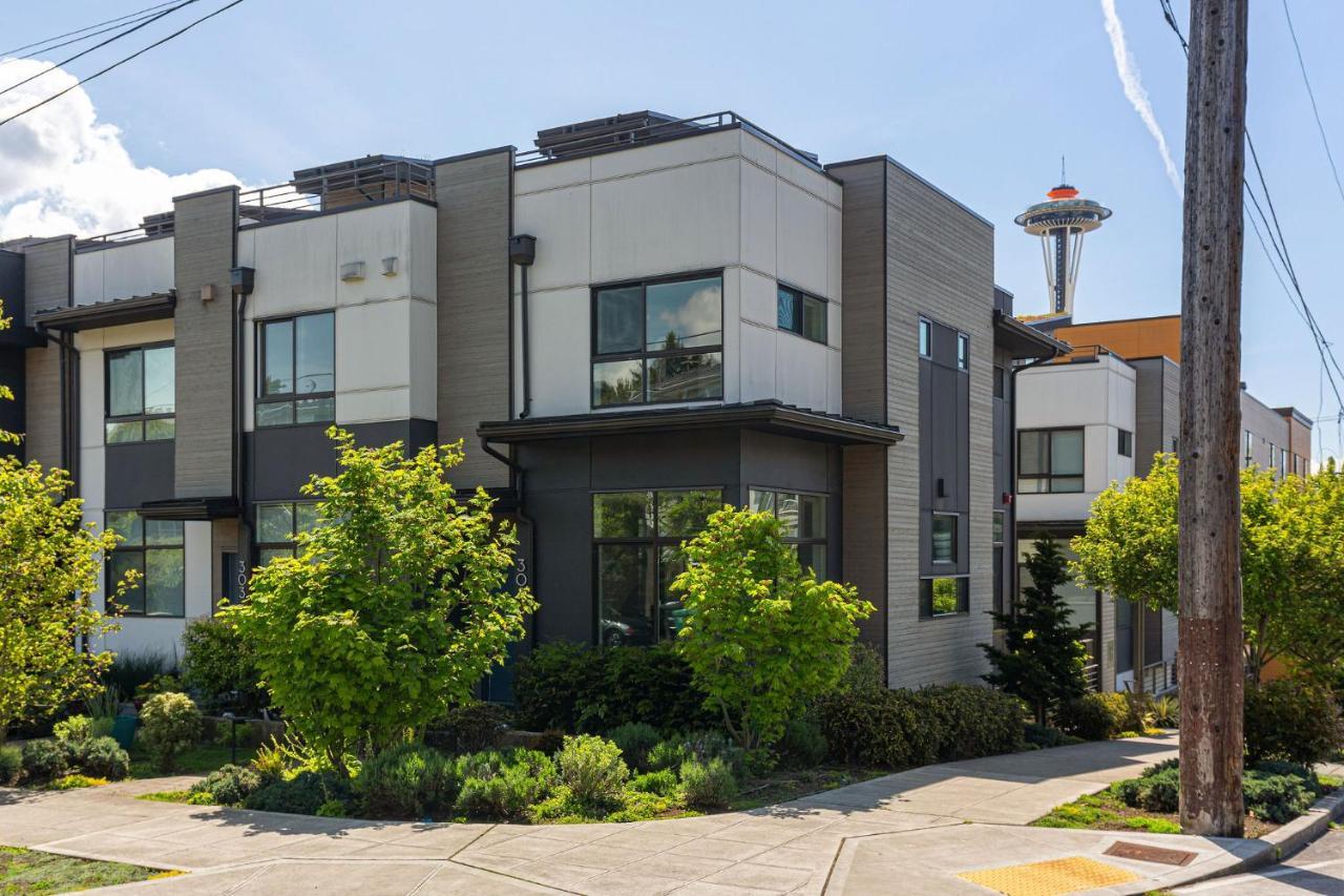 Deactivated- Rooftop Patio With Grill 2br 3ba Central, Walkable Location Holiday home