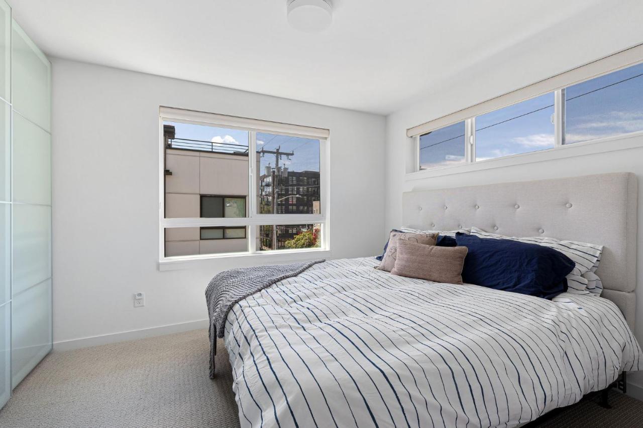 Deactivated- Rooftop Patio With Grill 2br 3ba Central, Walkable Location Holiday home