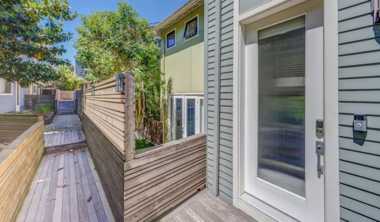 5 Min To Downtown Seattle! 3br & 2ba Cozy Townhome Townhouse