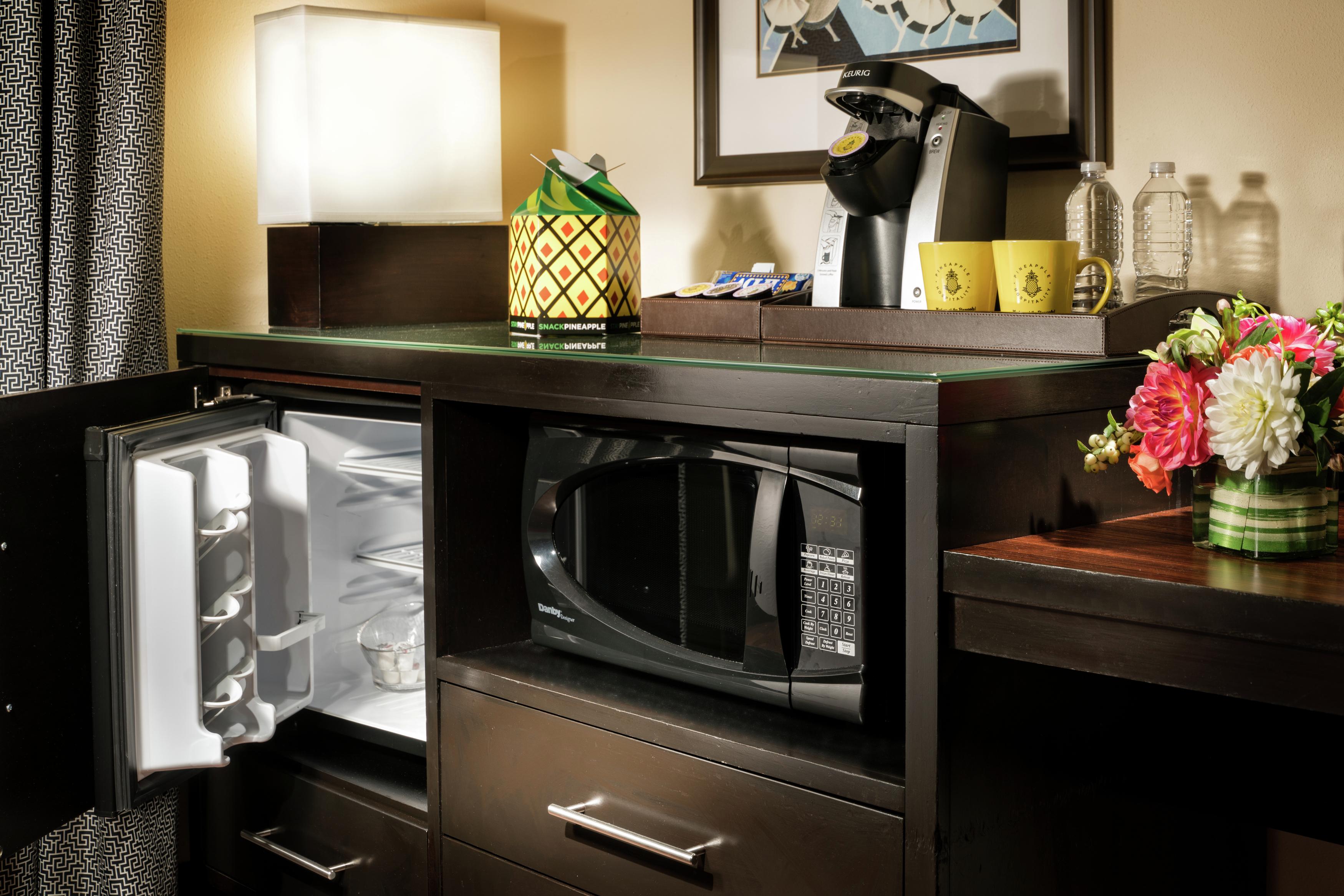 Staypineapple, The Maxwell Hotel, Center Hotel