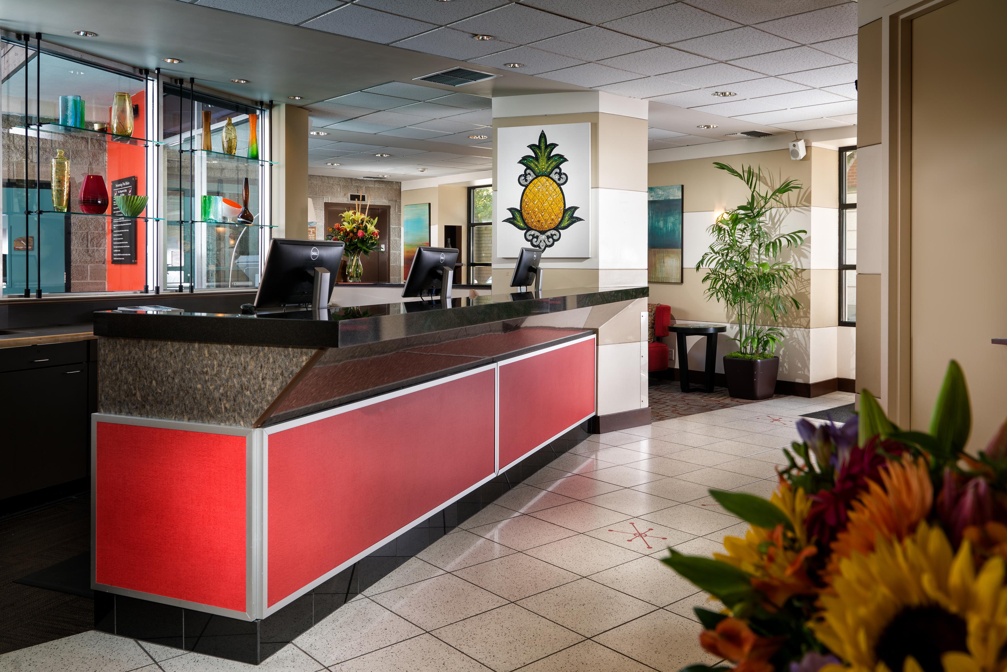 Staypineapple, Inn, District Hotel