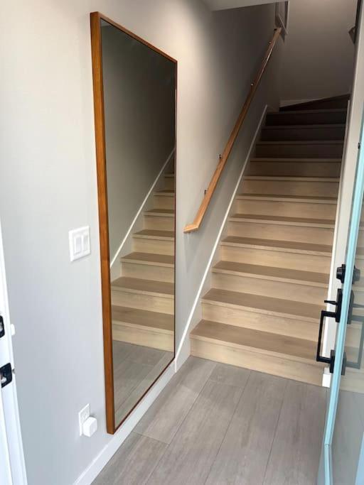 Seattle's New Modern Townhouse W/ Private Rooftop Holiday home *