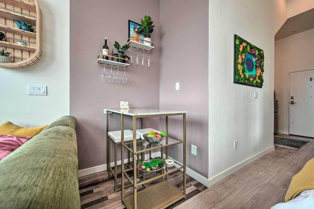 Stylish Ballard 15 Mins From Space Needle Apartment *