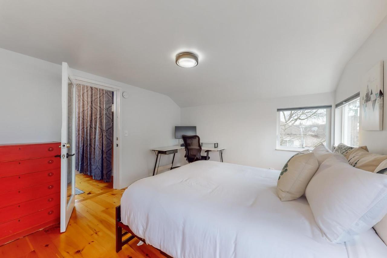 Lake Washington Adventures Holiday home *