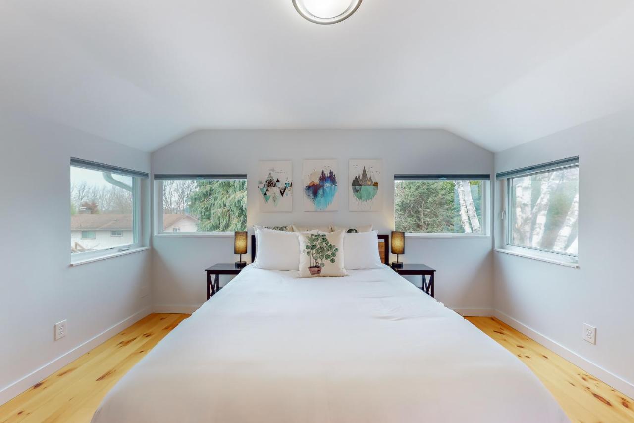 Lake Washington Adventures Holiday home *