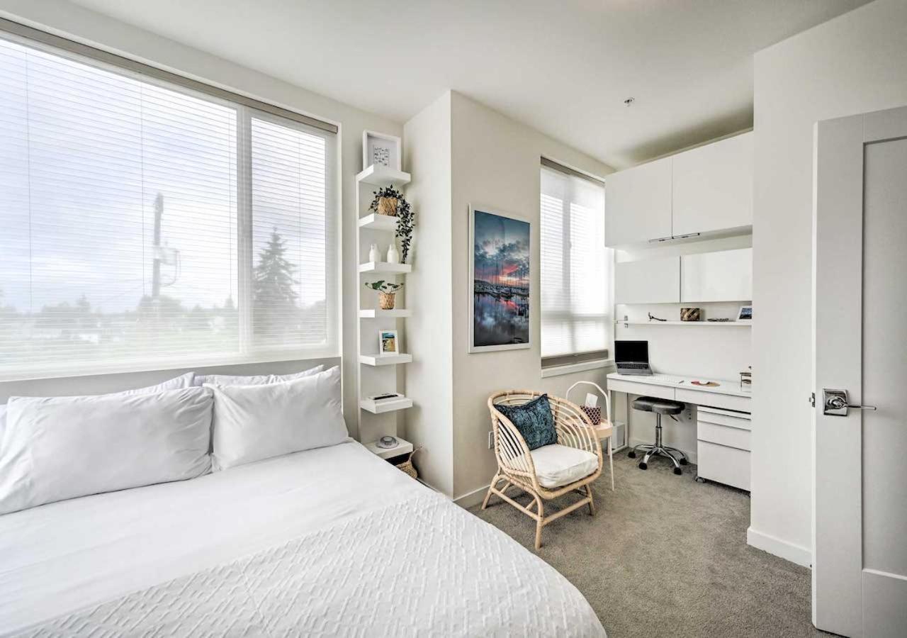 Stylish Townhome In Ballard *