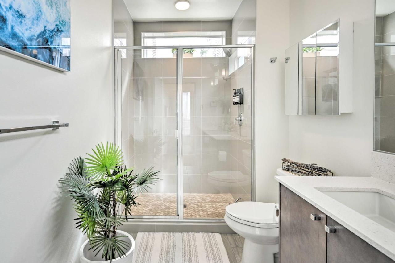 Stylish Townhome In Ballard Apartment *