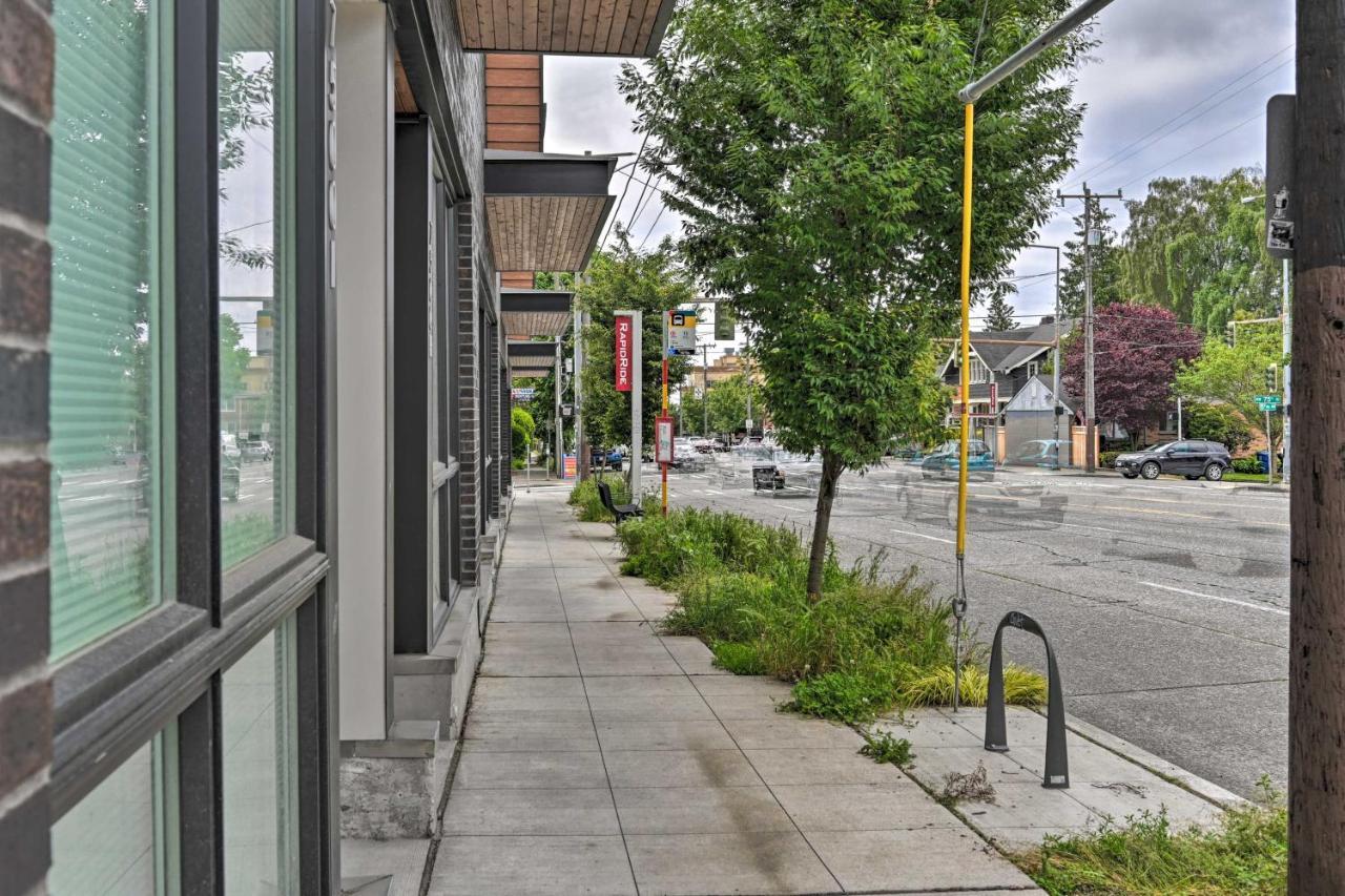Stylish Townhome In Ballard Apartment *