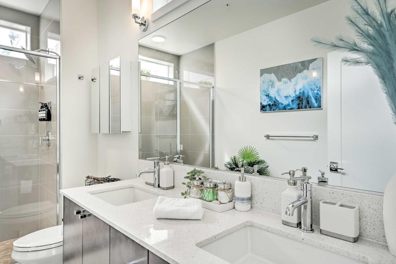 Stylish Townhome In Ballard *