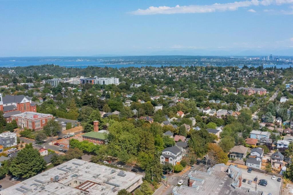 The Sweetest Hill - 81 Walkscore! Apartment Seattle