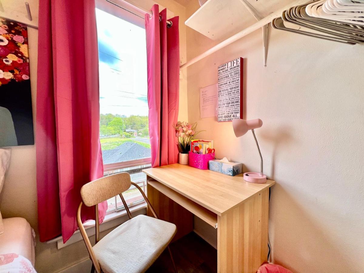 Homestay Private Tiny With Shared Bathroom Near Seatac Airport And Downtown Seattle