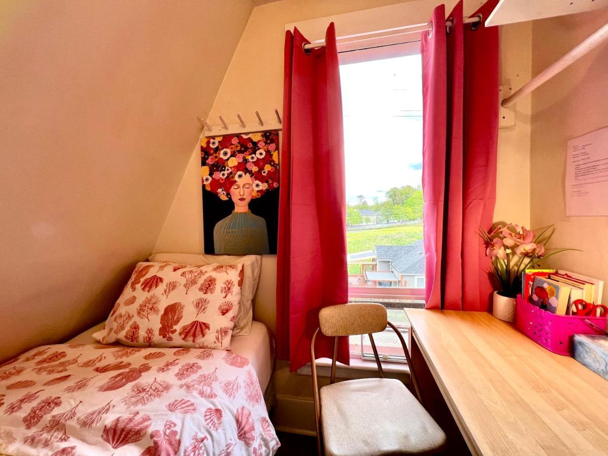 Homestay Private Tiny With Shared Bathroom Near Seatac Airport And Downtown Seattle