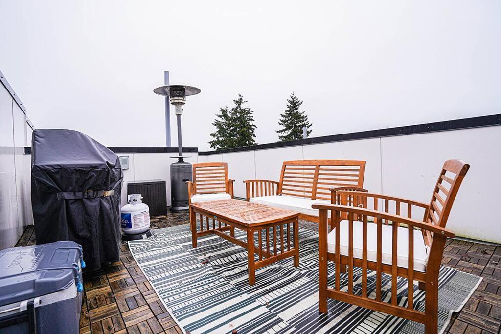 Modern Home, Rooftop View, 3 Block Beacon Station Seattle