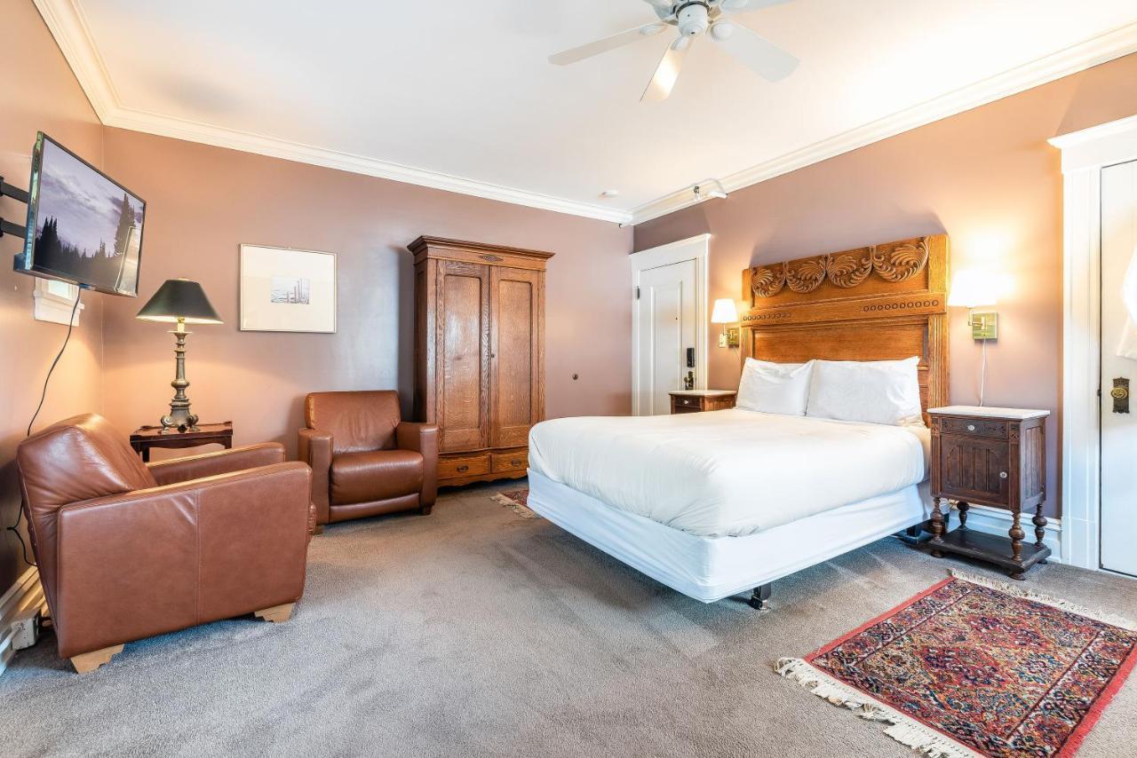 Inn Gaslight 3*