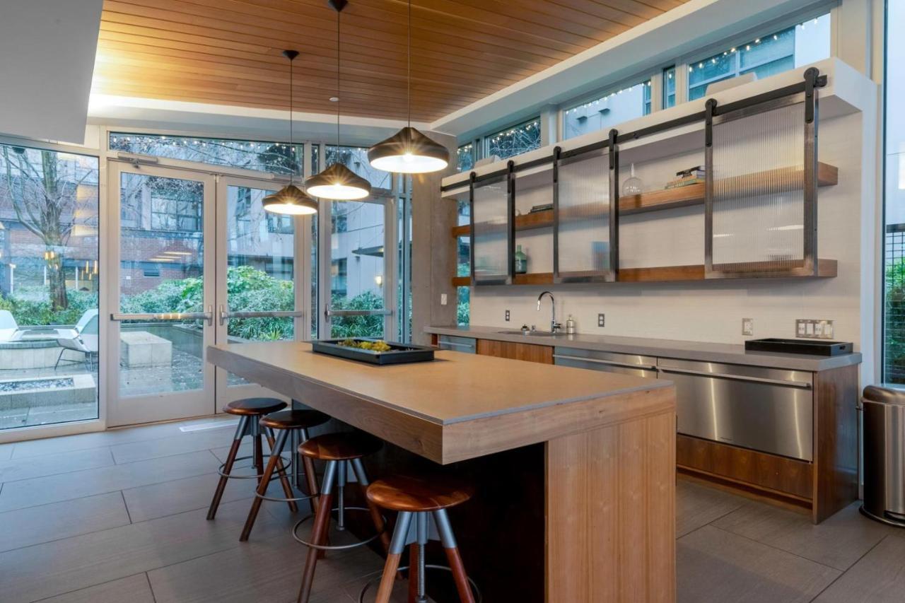 Apartment S Union 2br W Gym Wd Nr Space Needle Sea-182 Seattle