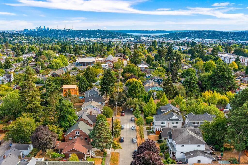 The Greenwood Gem * Seattle