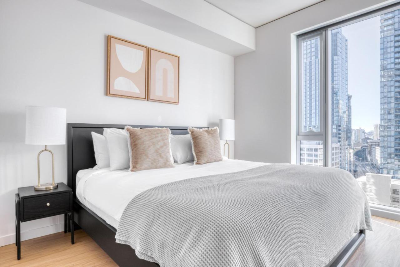 Apartment Downtown 2br W Gym Wd Bbq Nr Dining Shops Sea-402