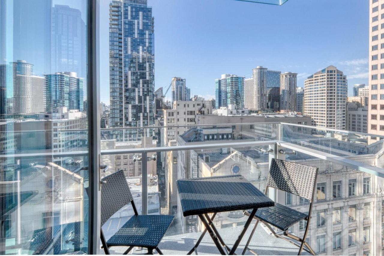 Apartment Downtown 2br W Gym Wd Bbq Nr Dining Shops Sea-402 *