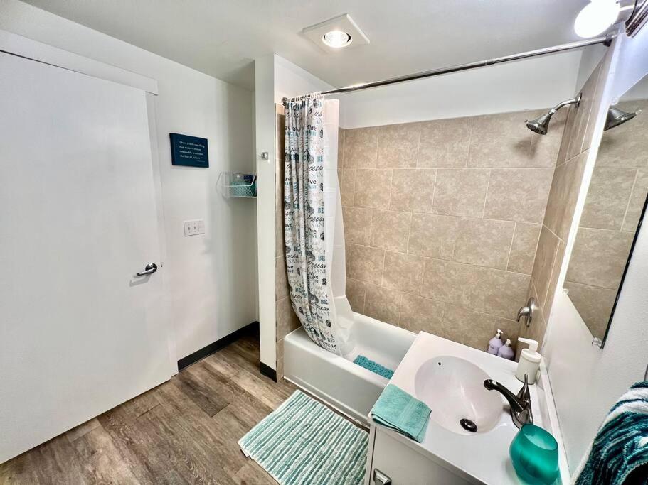 Apartment Private With Shared Bathroom On The 1st Floor 10 Minutes Walk To Of Washington