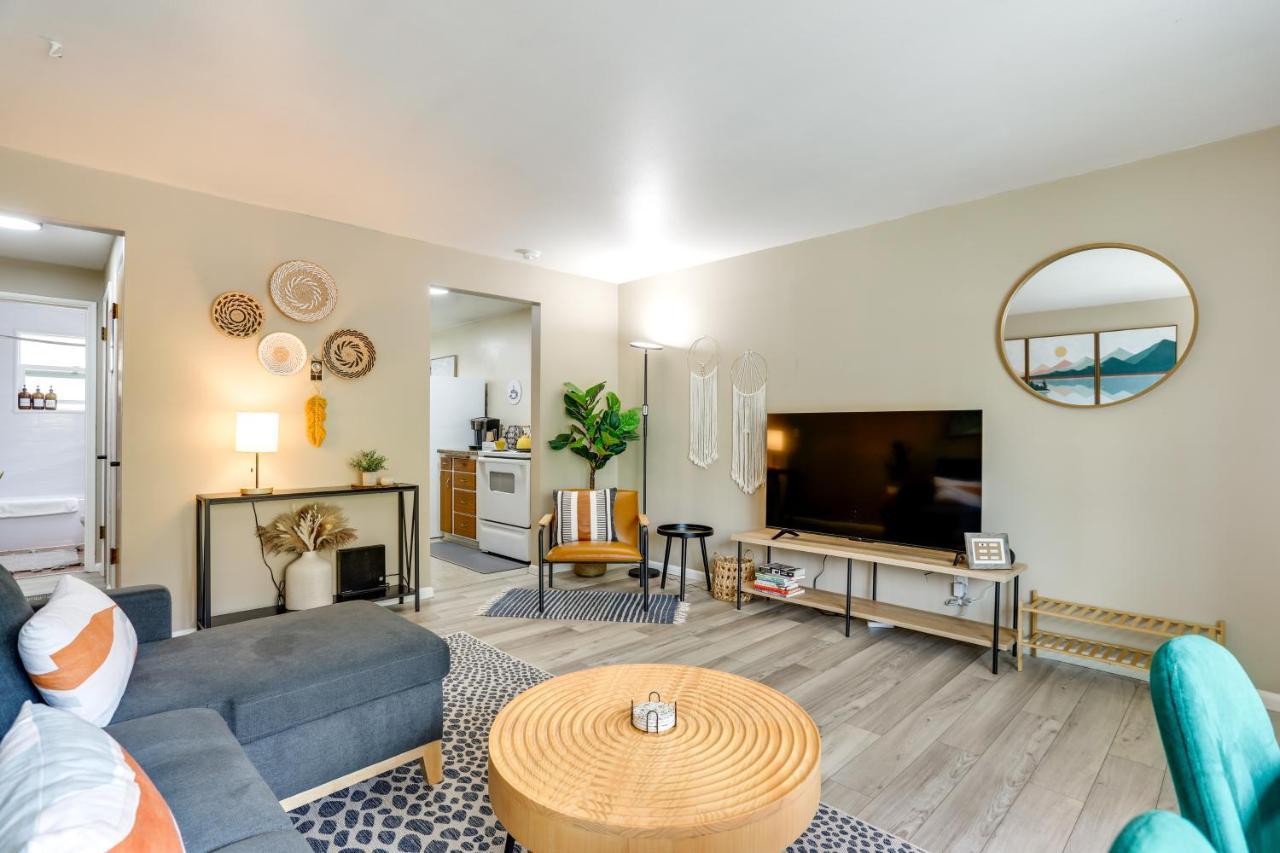 Scandi Boho Apartment, Walk To Waterfront! *