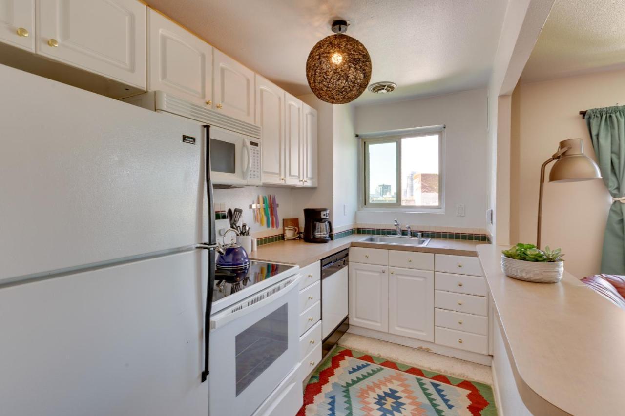 Downtown With Rooftop Deck And Views! *