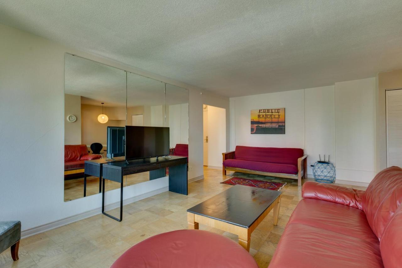 Downtown With Rooftop Deck And Views! Apartment