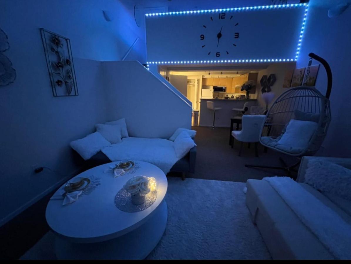 Apartment Cozy Downtown Retreat With Space Needle View *