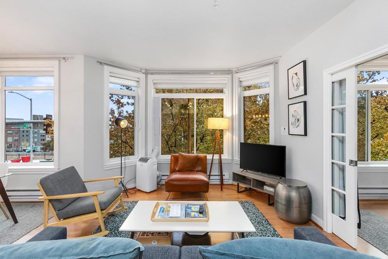 The Corner Nest At Belltown * Seattle