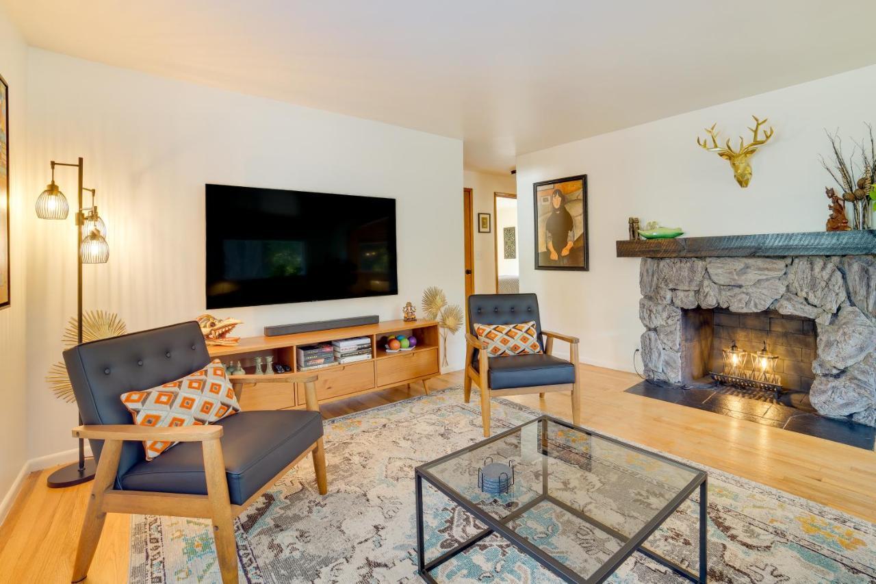 Vacation With Hot Tub 5 Mi To Downtown Holiday home *