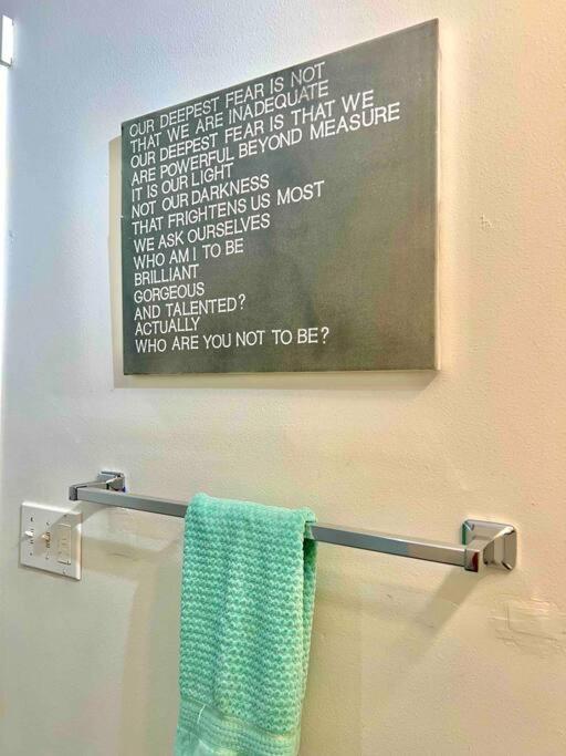 Private With Shared Bathroom On The 1st Floor 10 Minutes Walk To Of Washington