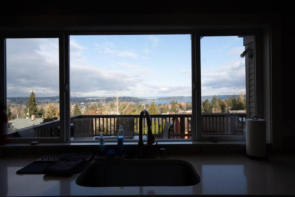 Craftsman With View Of Holiday home *