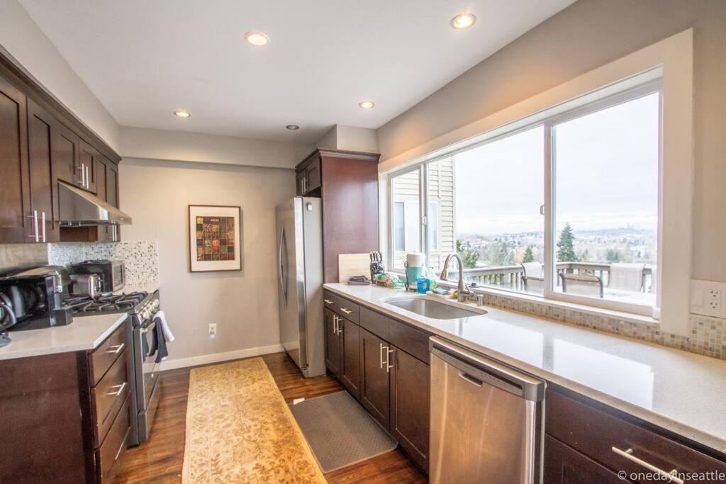 Craftsman With View Of Holiday home Seattle