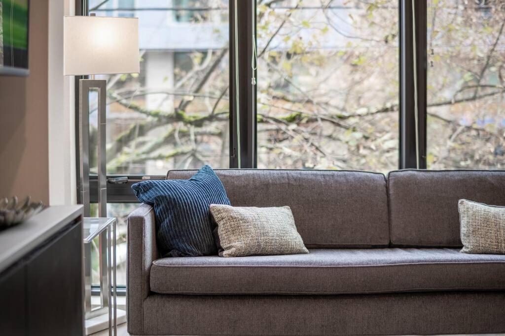 West Seattle's Modern Townhome Holiday home Seattle