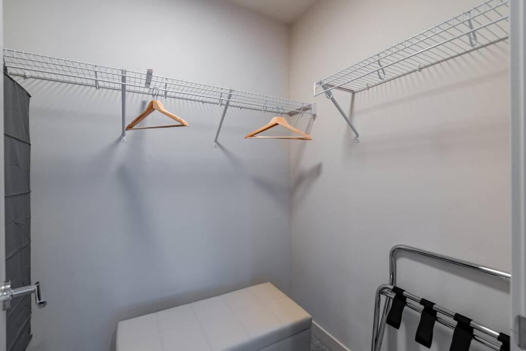 West Seattle's Modern Townhome Holiday home