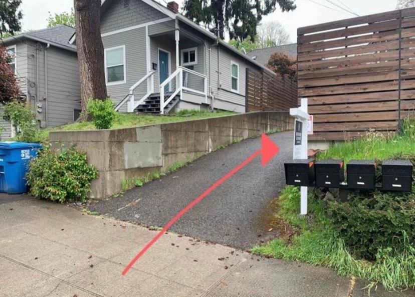 Smart Minimal 3br 2.5bath House With Parking