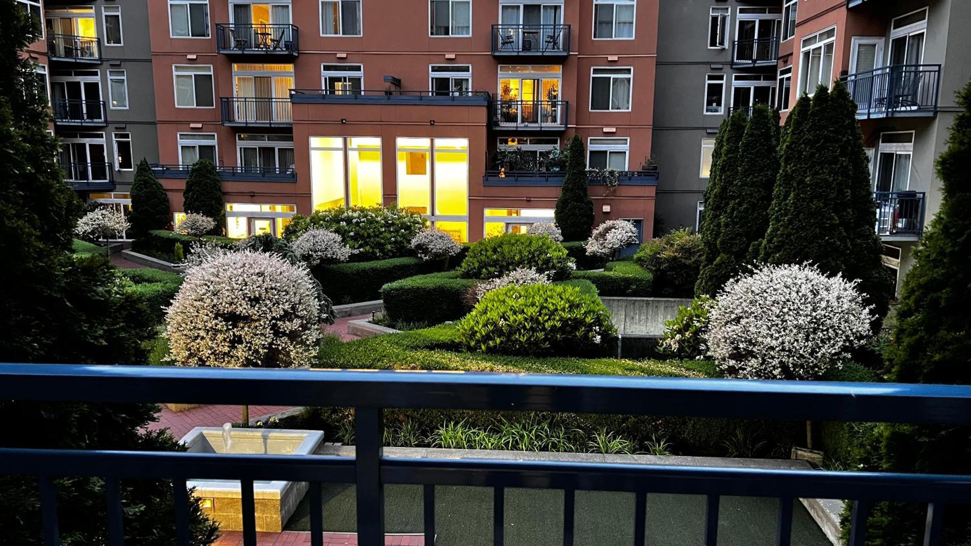 Apartment Cozy Nearby Attractions Center Seattle