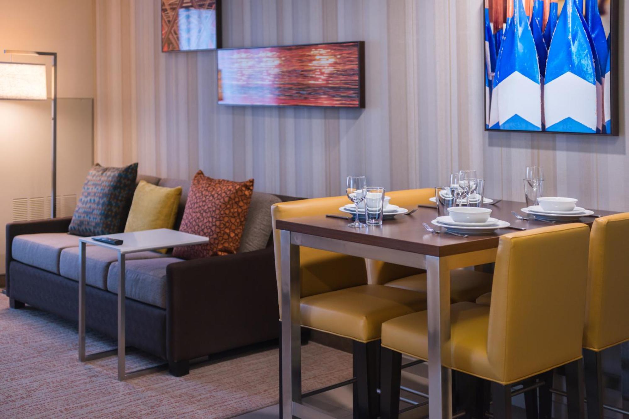 Hotel By Marriott District Seattle