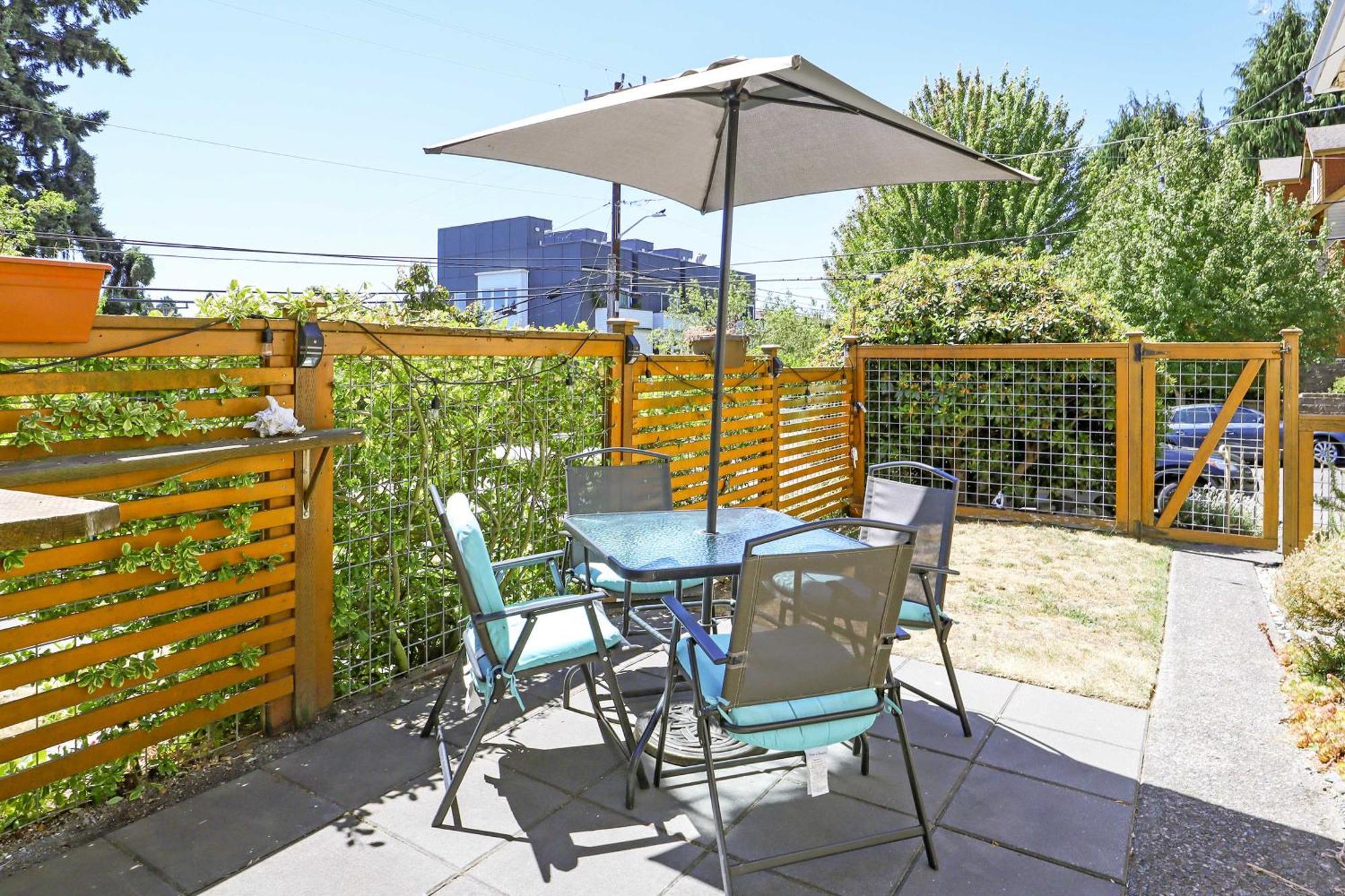 Scandi Boho Apartment, Walk To Waterfront!