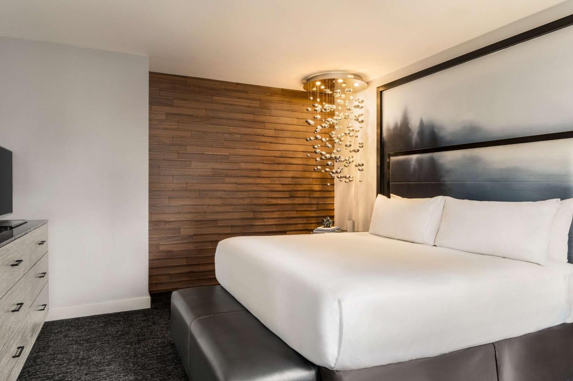 Hilton Motif 4*