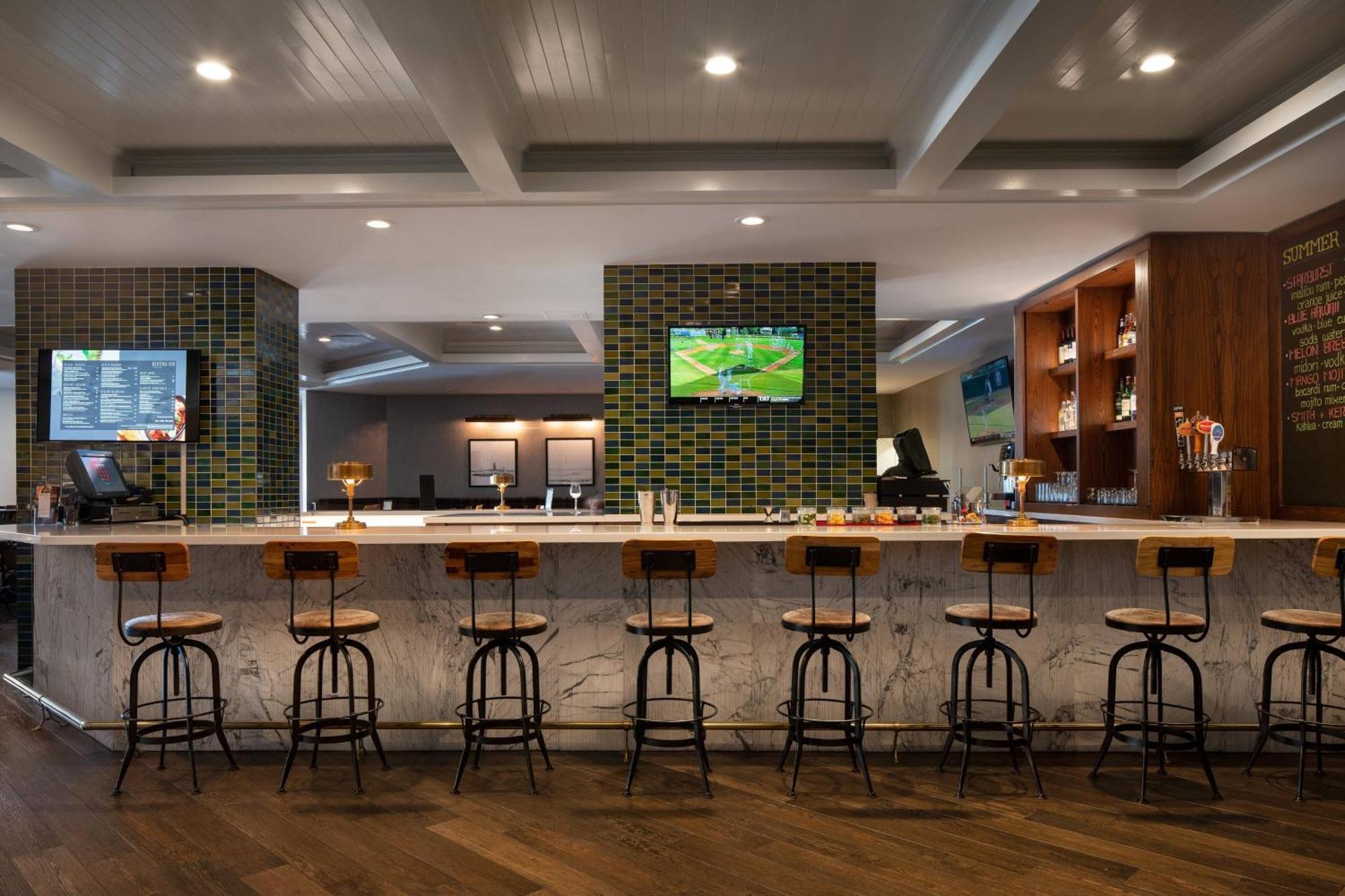 Courtyard Downtown/lake Union 3*